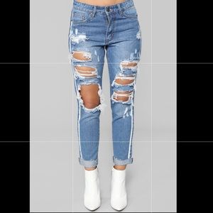 Fashion Nova Boyfriend Jeans. Size Small (3)